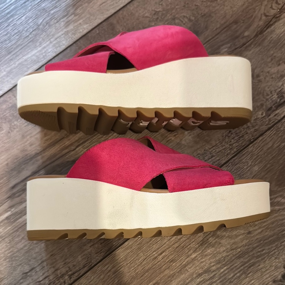 Sorel Joanie II Criss Cross Platform Slide Sandals Fuchsia Pink Suede, Size: 7